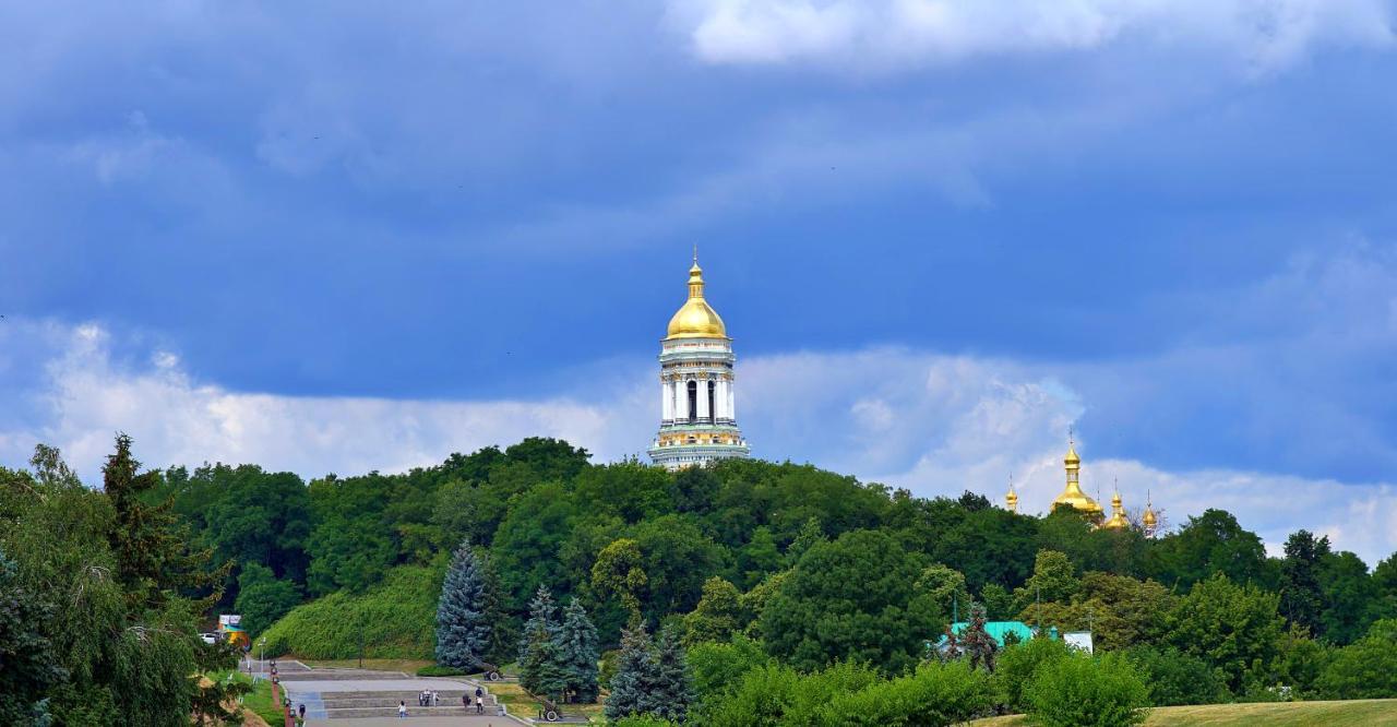 Apartment Great View Near Lavra